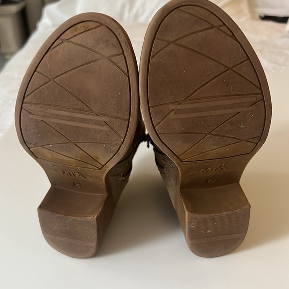 Girls MIA Bellah Brown Booties - Picture 4 of 6